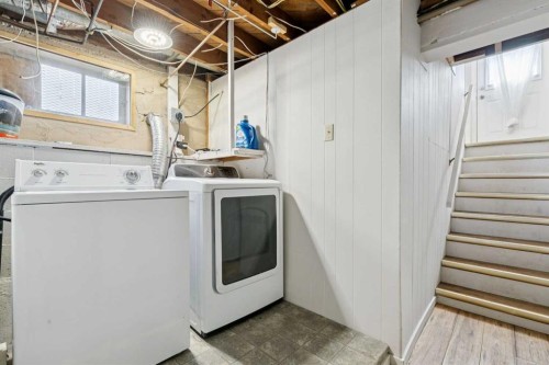6507 34 Avenue Nw, Calgary, AB - Indoor Photo Showing Laundry Room