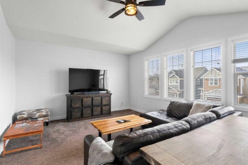 99 Ridge View Close, Cochrane, AB - Indoor Photo Showing Living Room