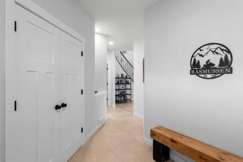 99 Ridge View Close, Cochrane, AB - Indoor Photo Showing Other Room