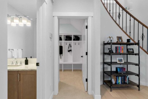 99 Ridge View Close, Cochrane, AB - Indoor Photo Showing Other Room