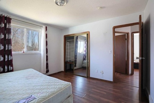 184 Upland Boulevard West, Brooks, AB - Indoor Photo Showing Bedroom