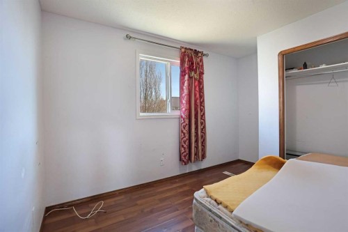 184 Upland Boulevard West, Brooks, AB - Indoor Photo Showing Bedroom