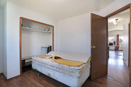184 Upland Boulevard West, Brooks, AB - Indoor Photo Showing Bedroom