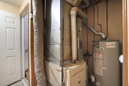 184 Upland Boulevard West, Brooks, AB - Indoor Photo Showing Basement