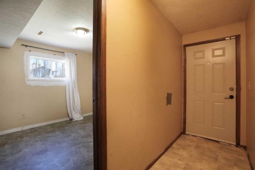 184 Upland Boulevard West, Brooks, AB - Indoor Photo Showing Other Room