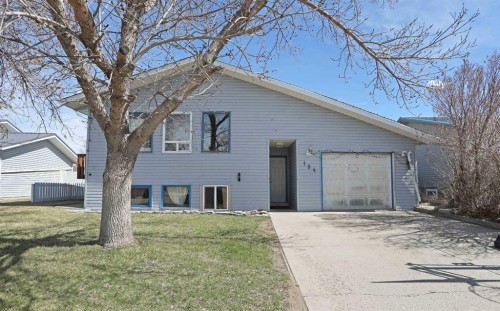 184 Upland Boulevard West, Brooks, AB - Outdoor