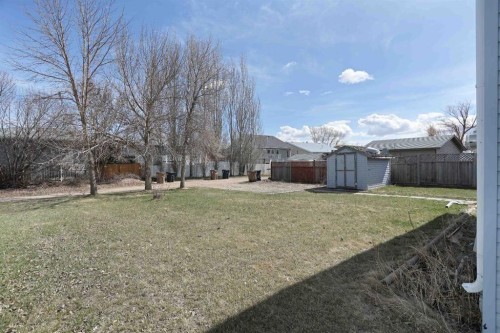 184 Upland Boulevard West, Brooks, AB - Outdoor