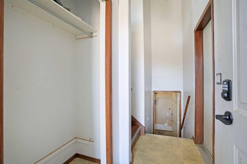 184 Upland Boulevard West, Brooks, AB - Indoor