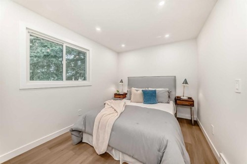 29-2519 38 Street Ne, Calgary, AB - Indoor Photo Showing Bedroom