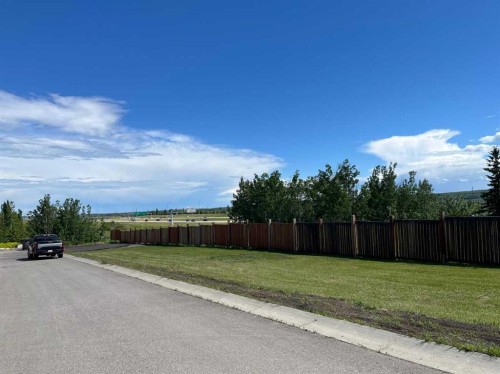 12-3622 85 Street Sw, Calgary, AB 