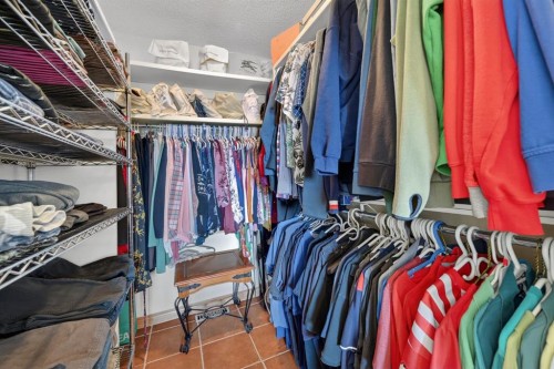 197 Arbour Stone Close Nw, Calgary, AB - Indoor With Storage