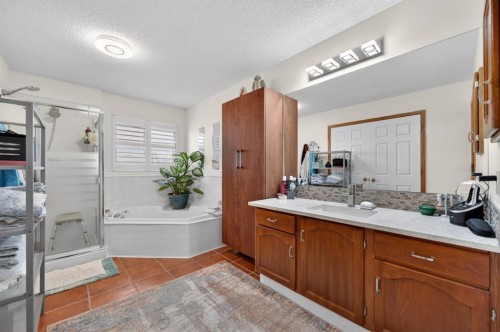 197 Arbour Stone Close Nw, Calgary, AB - Indoor