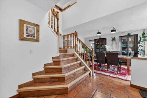 197 Arbour Stone Close Nw, Calgary, AB - Indoor Photo Showing Other Room