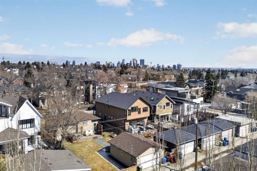 2011 43 Avenue Sw, Calgary, AB - Outdoor