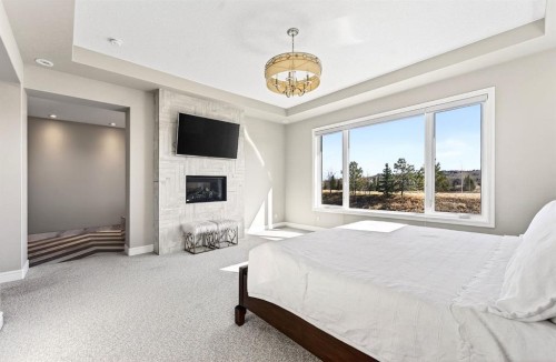 33 Waters Edge Drive, Heritage Pointe, AB - Indoor Photo Showing Bedroom