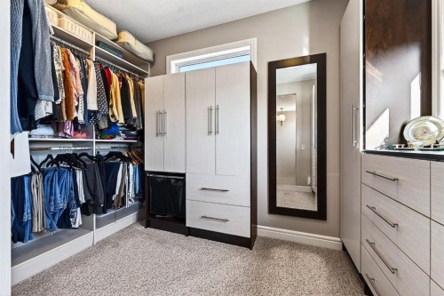 33 Waters Edge Drive, Heritage Pointe, AB - Indoor With Storage