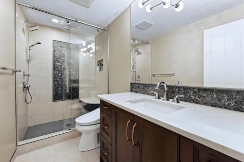 33 Waters Edge Drive, Heritage Pointe, AB - Indoor Photo Showing Bathroom