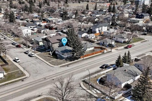 7448 21 Street Se, Calgary, AB - Outdoor With View