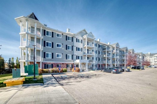 4404-31 Country Village Manor NE Calgary, AB T3K 0T3