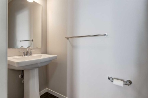 70 Howse Common Ne, Calgary, AB - Indoor Photo Showing Bathroom