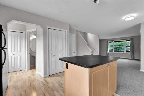 154 Everglen Rise Sw, Calgary, AB - Indoor Photo Showing Other Room