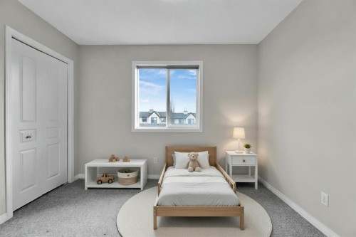 154 Everglen Rise Sw, Calgary, AB - Indoor Photo Showing Bedroom