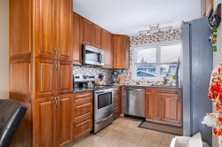 60 Doverview Place SE Calgary, AB T2B 1Z5