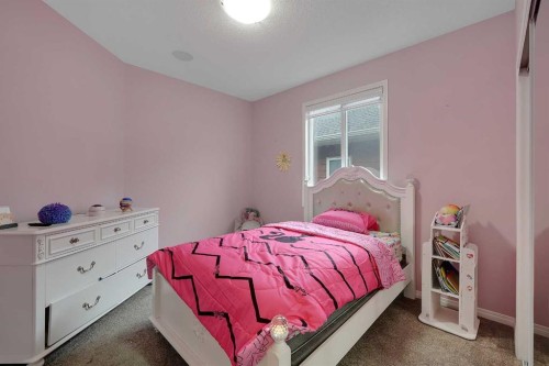 17 Yorkstone Way Sw, Calgary, AB - Indoor Photo Showing Bedroom