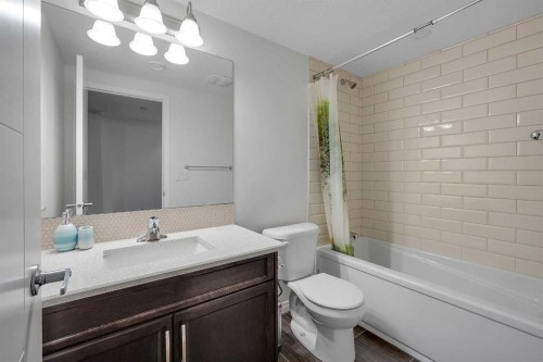 17 Yorkstone Way Sw, Calgary, AB - Indoor Photo Showing Bathroom