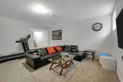 17 Yorkstone Way Sw, Calgary, AB - Indoor