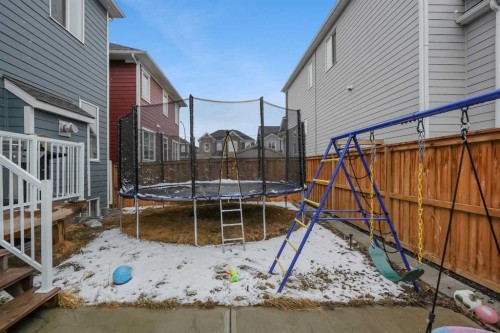 17 Yorkstone Way Sw, Calgary, AB - Outdoor