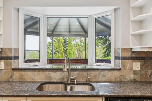 124 Edgehill Close Nw, Calgary, AB - Indoor Photo Showing Kitchen With Double Sink