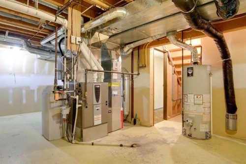 124 Edgehill Close Nw, Calgary, AB - Indoor Photo Showing Basement