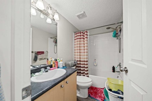 2105-2371 Eversyde Avenue Sw, Calgary, AB - Indoor Photo Showing Bathroom