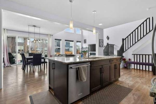 45 Evansfield Manor Nw, Calgary, AB - Indoor Photo Showing Kitchen With Upgraded Kitchen