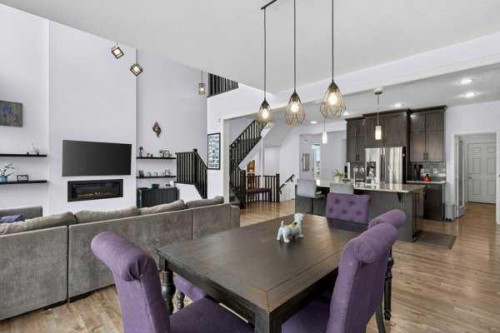 45 Evansfield Manor Nw, Calgary, AB - Indoor Photo Showing Dining Room