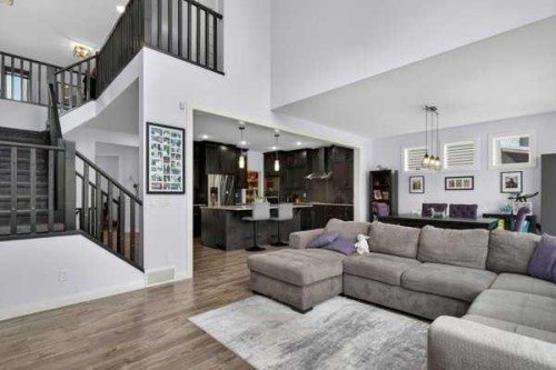 45 Evansfield Manor Nw, Calgary, AB - Indoor Photo Showing Living Room