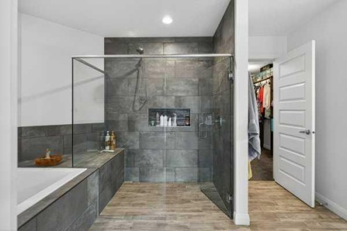 45 Evansfield Manor Nw, Calgary, AB - Indoor Photo Showing Bathroom