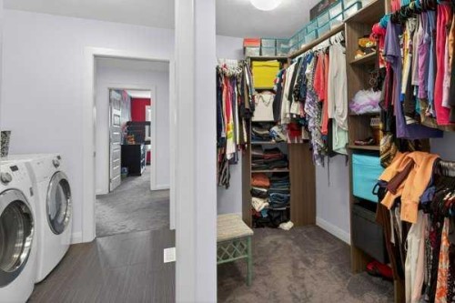 45 Evansfield Manor Nw, Calgary, AB - Indoor Photo Showing Laundry Room