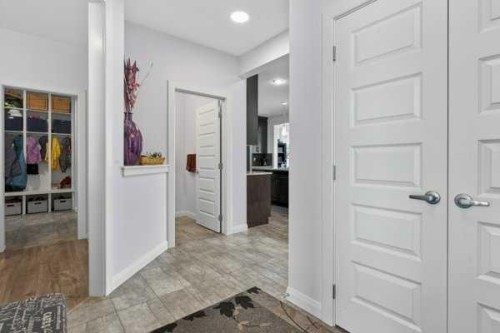 45 Evansfield Manor Nw, Calgary, AB - Indoor Photo Showing Other Room