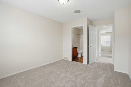 305 Elgin Gardens Se, Calgary, AB - Indoor Photo Showing Other Room