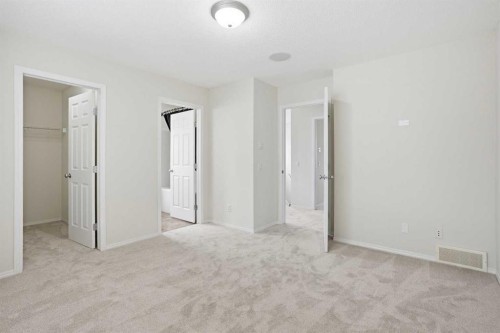 305 Elgin Gardens Se, Calgary, AB - Indoor Photo Showing Other Room