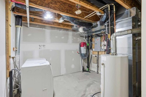 305 Elgin Gardens Se, Calgary, AB - Indoor Photo Showing Other Room