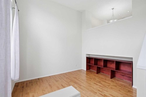 305 Elgin Gardens Se, Calgary, AB - Indoor Photo Showing Other Room