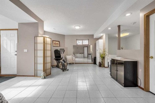 28 Woodpark Close Sw, Calgary, AB - Indoor Photo Showing Other Room