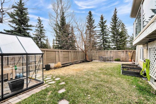 28 Woodpark Close Sw, Calgary, AB - Outdoor