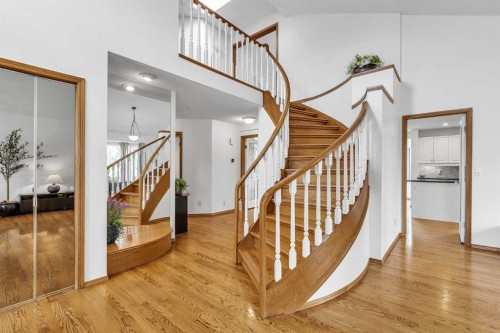 28 Woodpark Close Sw, Calgary, AB - Indoor Photo Showing Other Room