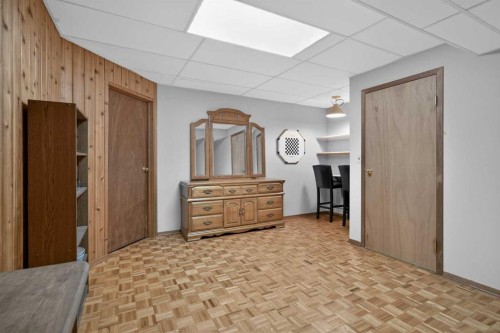 80 Deerbrook Road Se, Calgary, AB - Indoor