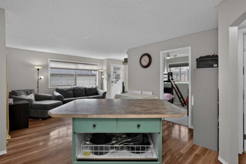 105-23 Everridge Square Sw, Calgary, AB - Indoor