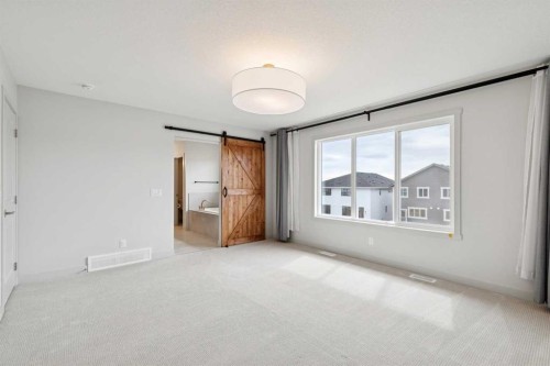 243 Marina Grove Se, Calgary, AB 